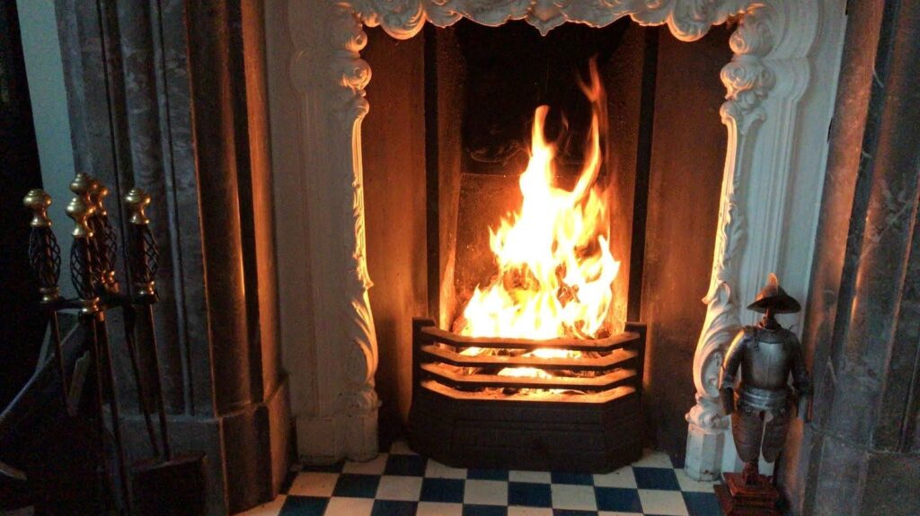 Family fireplace- for a peace of mind. 